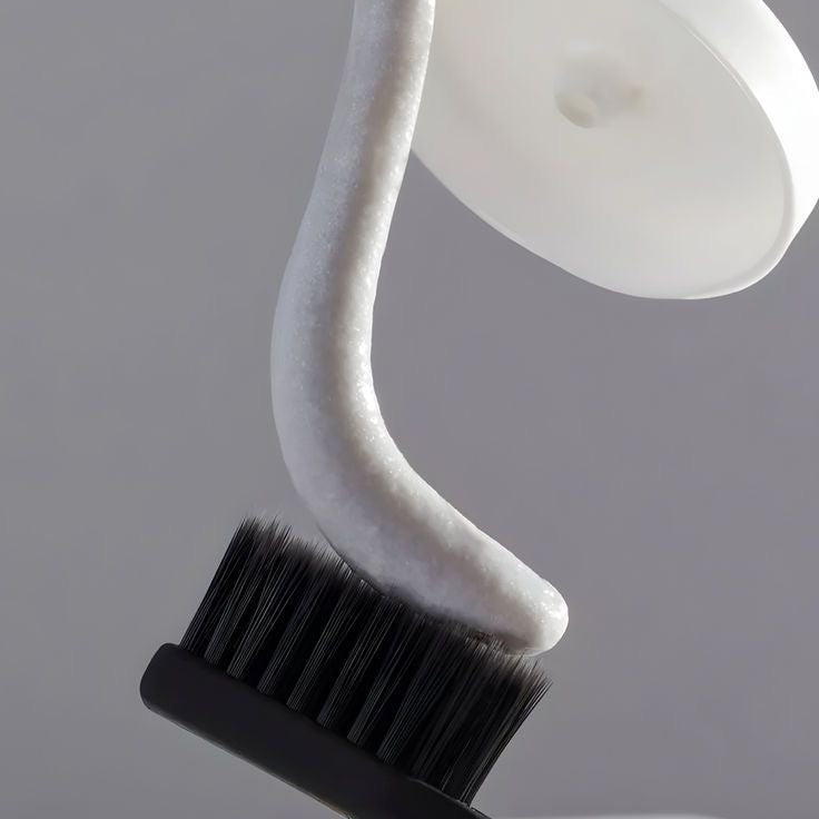How to Choose the Right Toothpaste: Trends & Tips