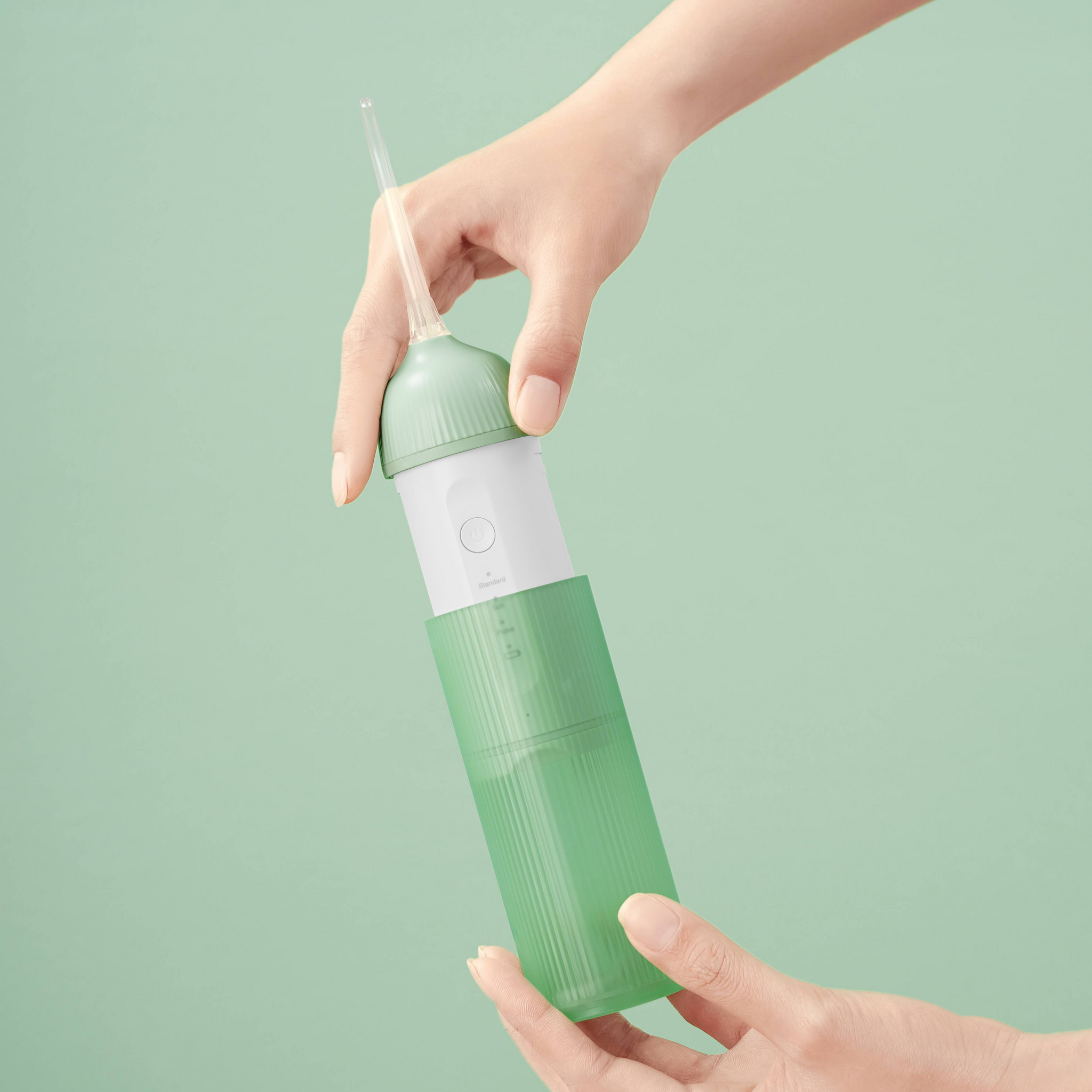 Hikr Waterfles met fruit filter - 1 liter Hikr Waterfles met fruit filter - 1 liter